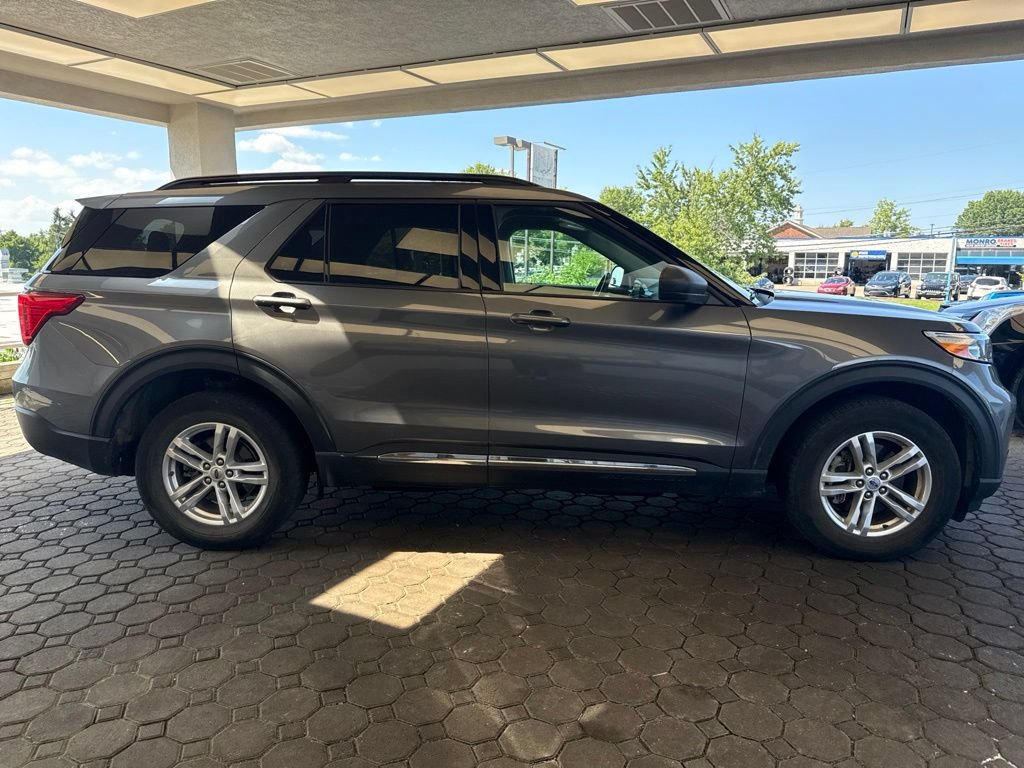 Certified 2023 Ford Explorer XLT AWD/4WD image 5