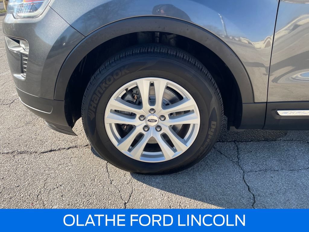 Certified 2018 Ford Explorer XLT w/ Equipment Group 202A image 28