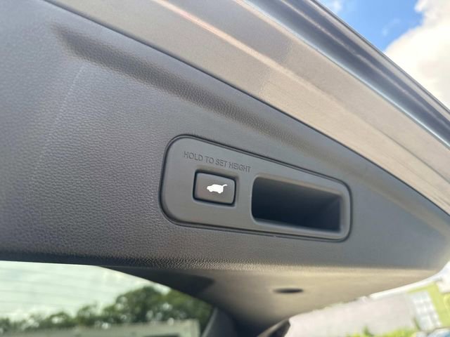 Used 2023 Acura MDX A-Spec image 8