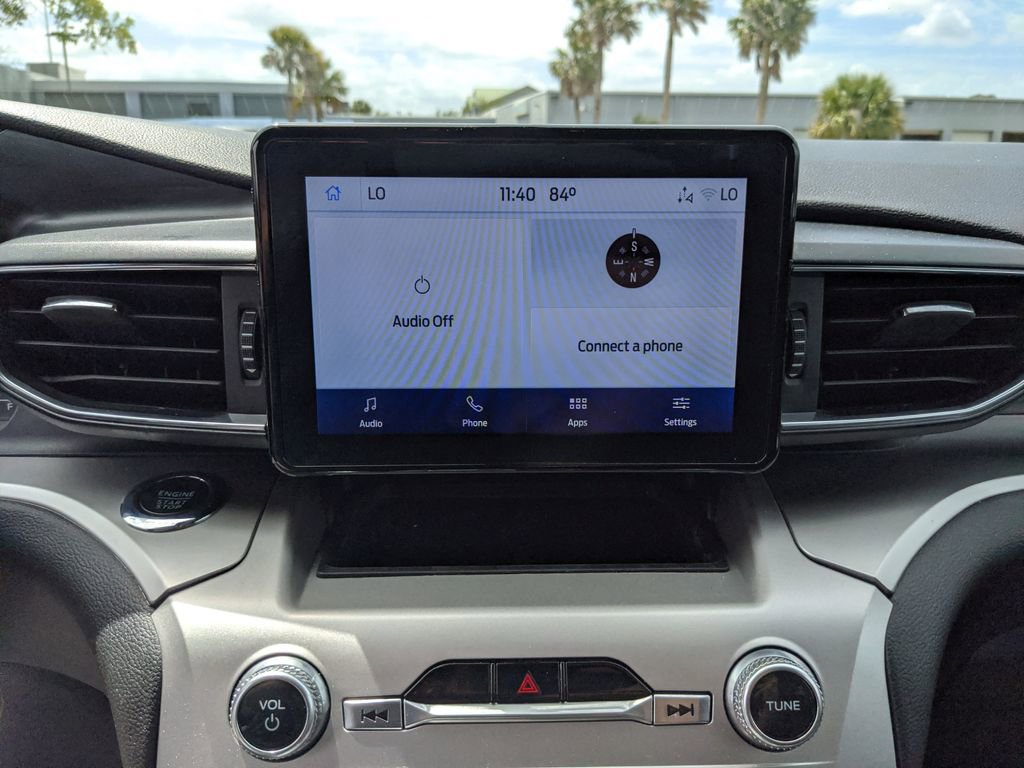 Certified 2022 Ford Explorer XLT w/ Equipment Group 202A image 21