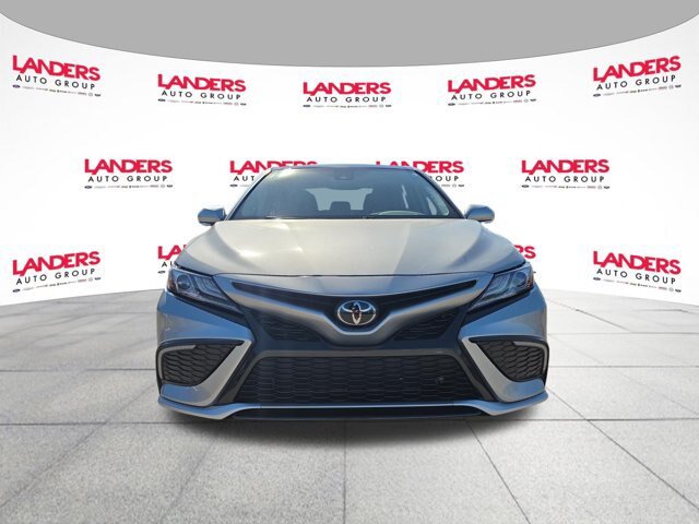 Used 2023 Toyota Camry XSE FWD image 8