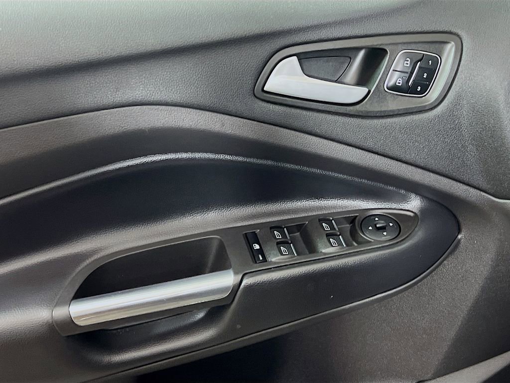 Certified 2019 Ford Escape Titanium AWD/4WD image 24