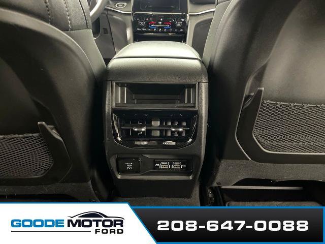 Used 2023 Jeep Grand Cherokee Altitude AWD/4WD image 20