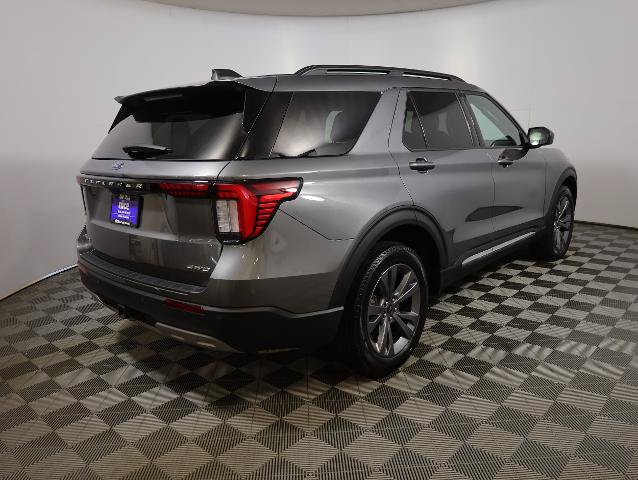 Certified 2025 Ford Explorer Active w/ Active Comfort Package AWD/4WD image 5