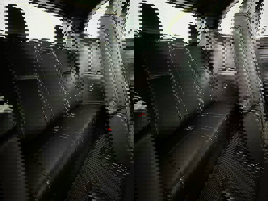 Used 2022 Toyota Highlander XSE AWD/4WD image 31