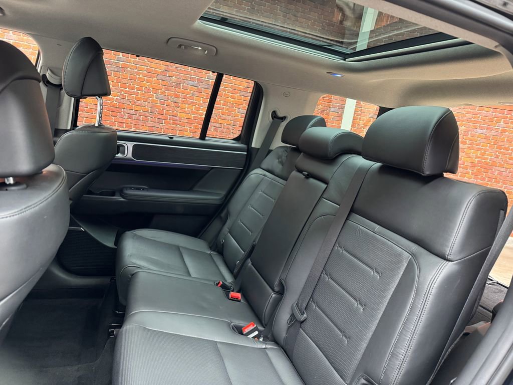 Used 2024 Hyundai Santa Fe Limited image 30