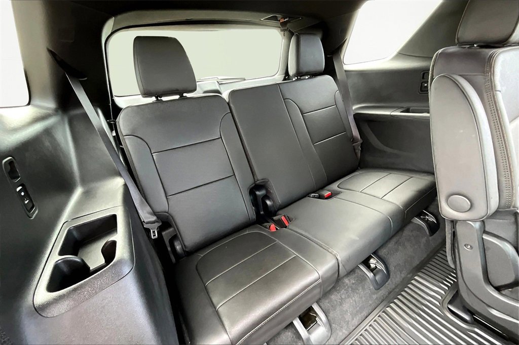 Used 2023 Chevrolet Traverse High Country image 28