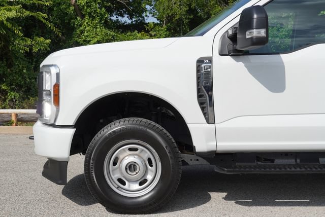 Certified 2025 Ford F250 XL AWD/4WD image 5