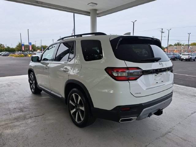 Used 2024 Honda Pilot Elite image 4