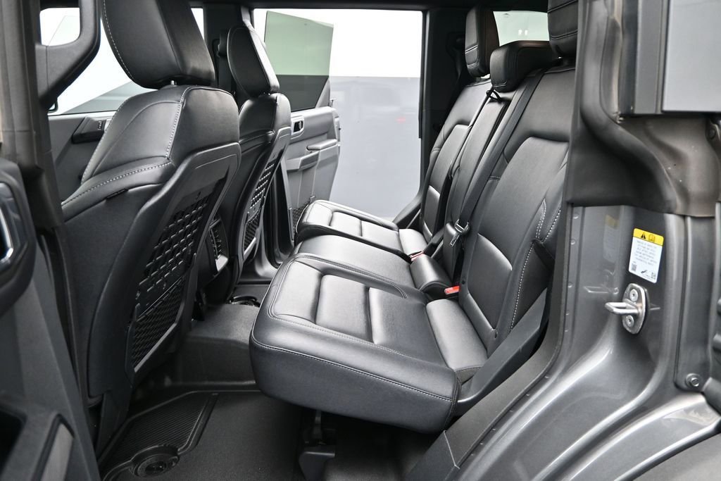 Certified 2025 Ford Bronco Badlands AWD/4WD image 17