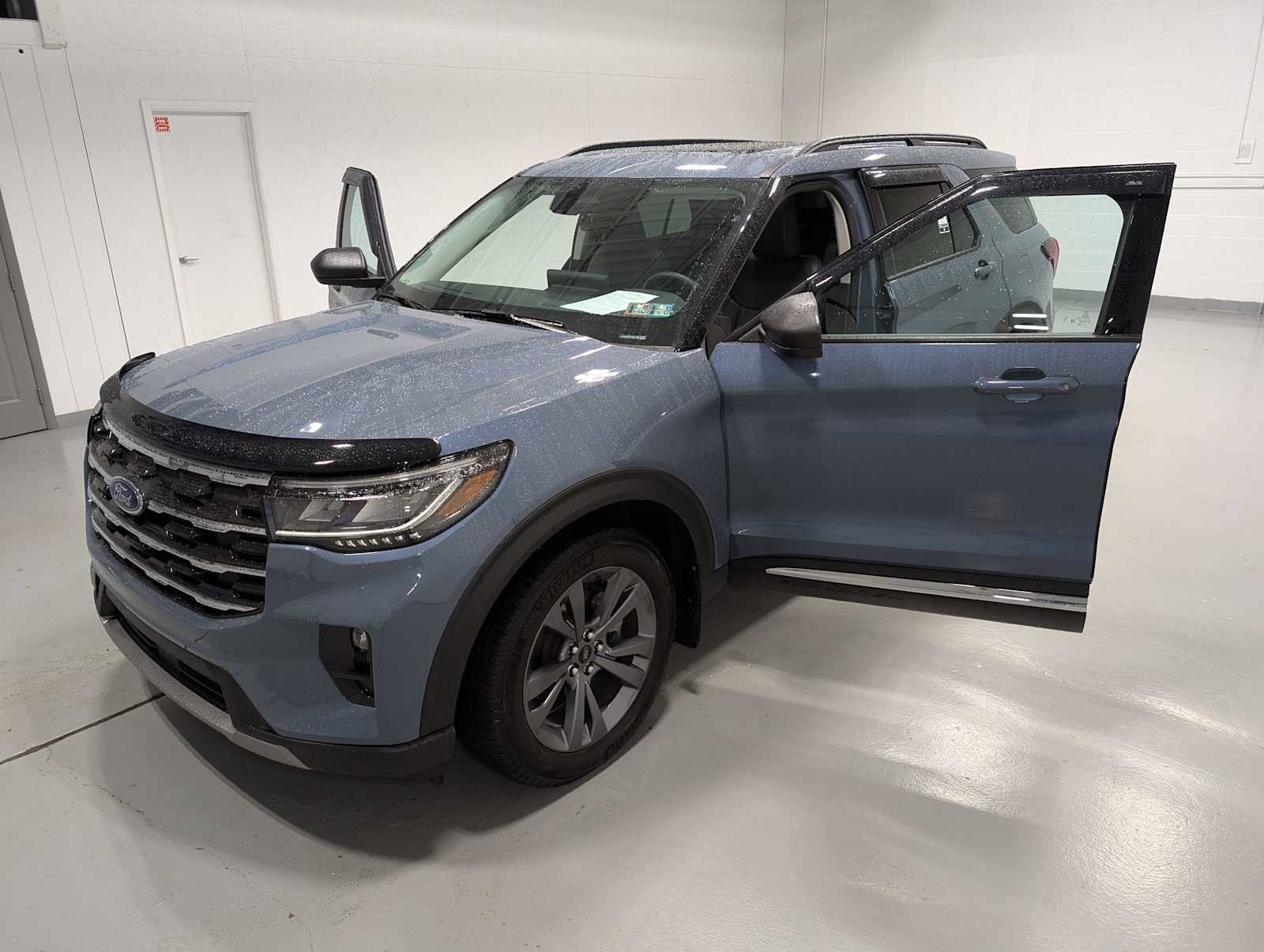 Certified 2025 Ford Explorer Active w/ Active Comfort Package image 16