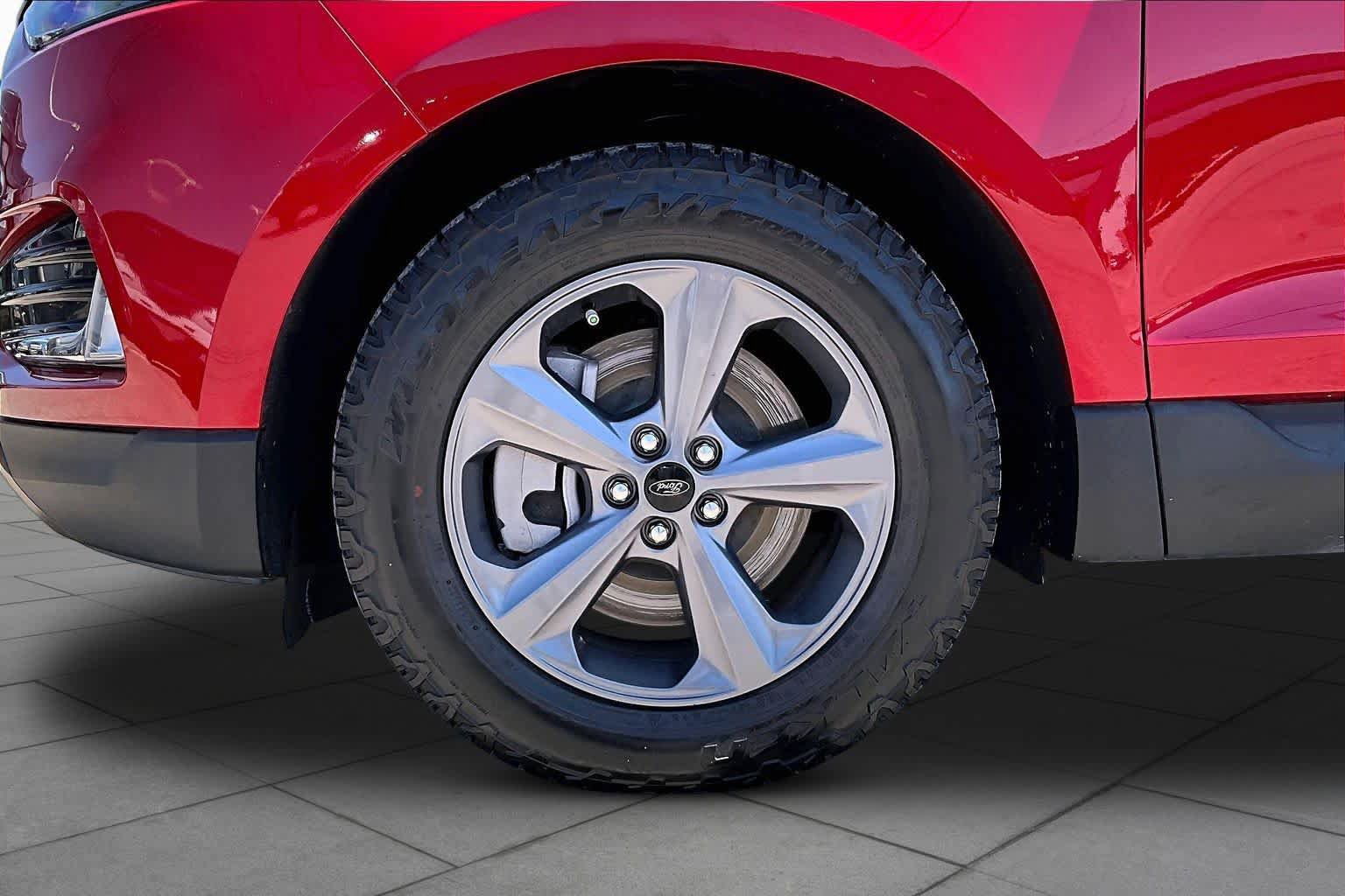 Certified 2024 Ford Edge SEL w/ Sport Appearance Package AWD/4WD image 11