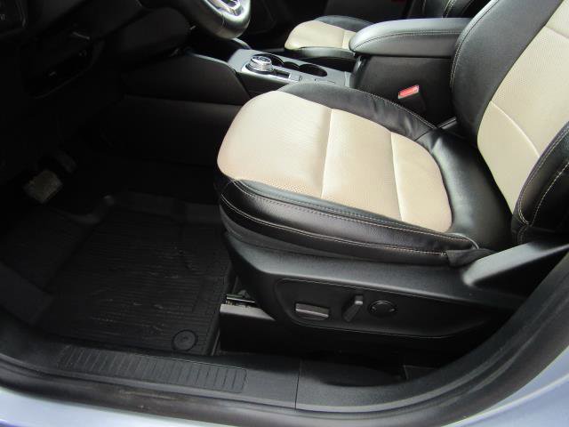 Certified 2022 Ford Escape Titanium w/ Titanium Elite Package AWD/4WD image 17