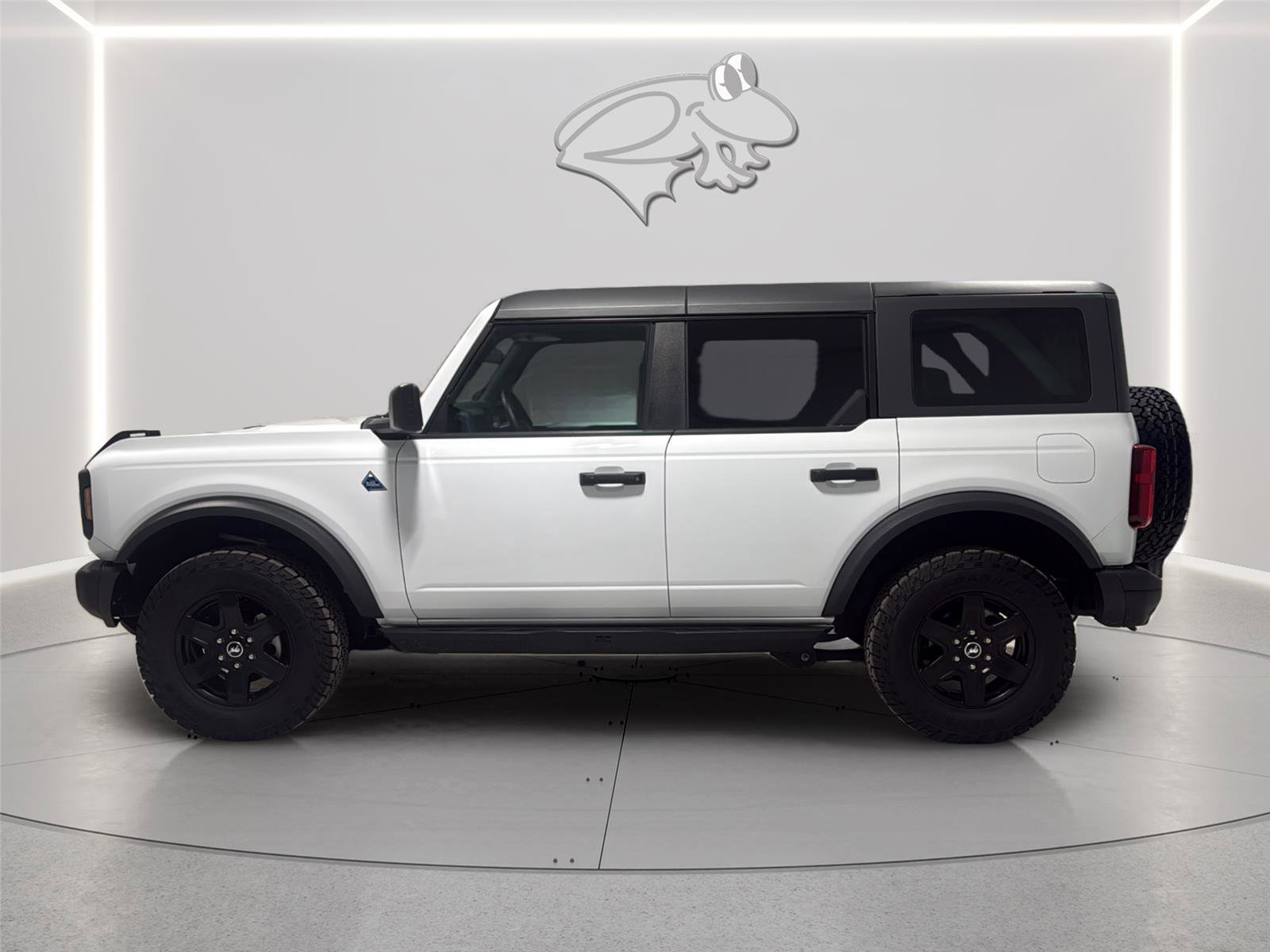 Certified 2024 Ford Bronco Black Diamond AWD/4WD image 4