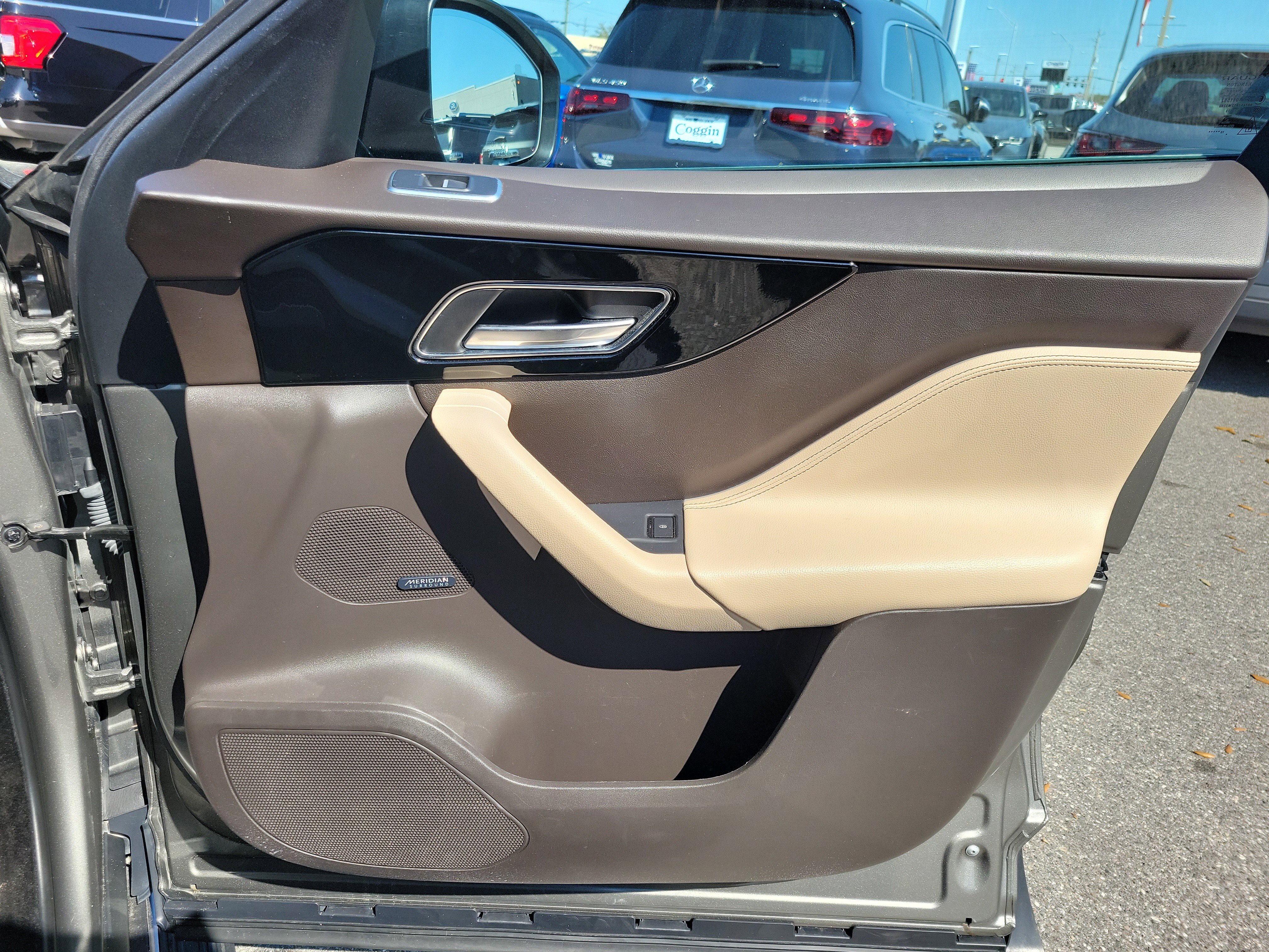 Used 2020 Jaguar F-PACE Prestige image 29