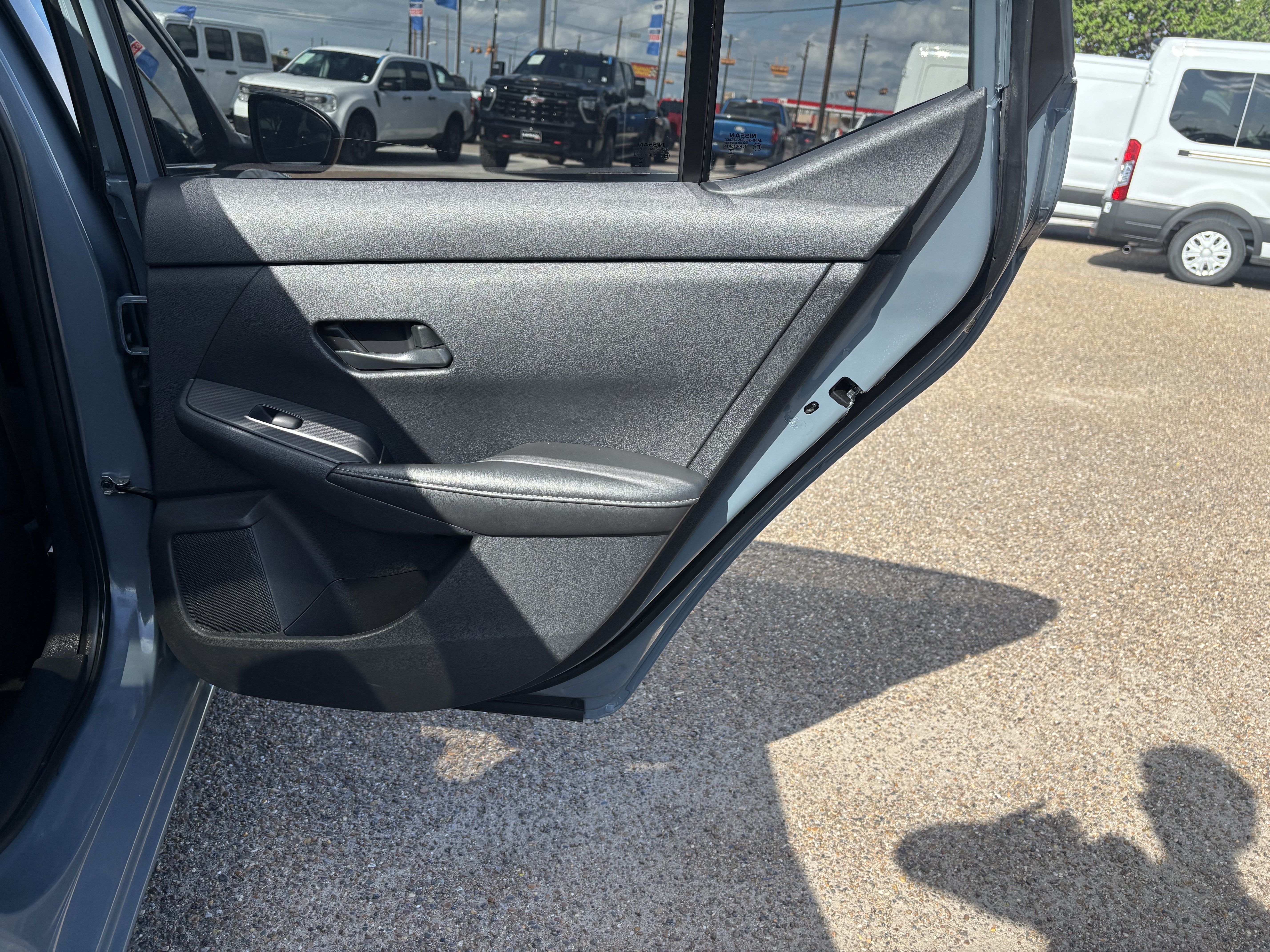 Used 2025 Nissan Sentra SV FWD image 19