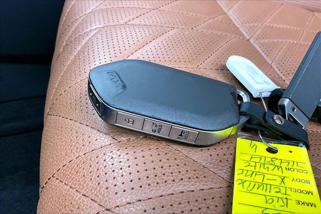Used 2025 Kia Telluride SX X-Line AWD/4WD image 11