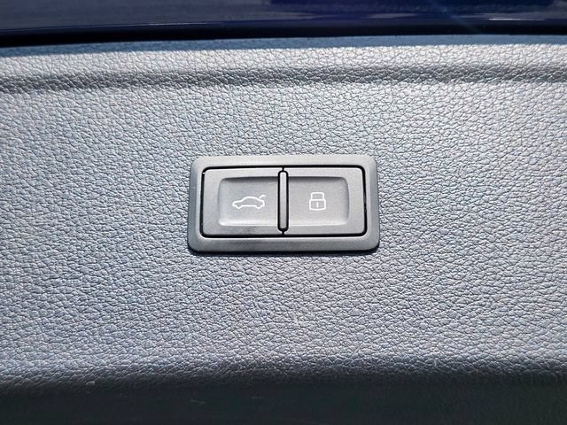 Used 2021 Audi Q5 Prestige AWD/4WD image 32