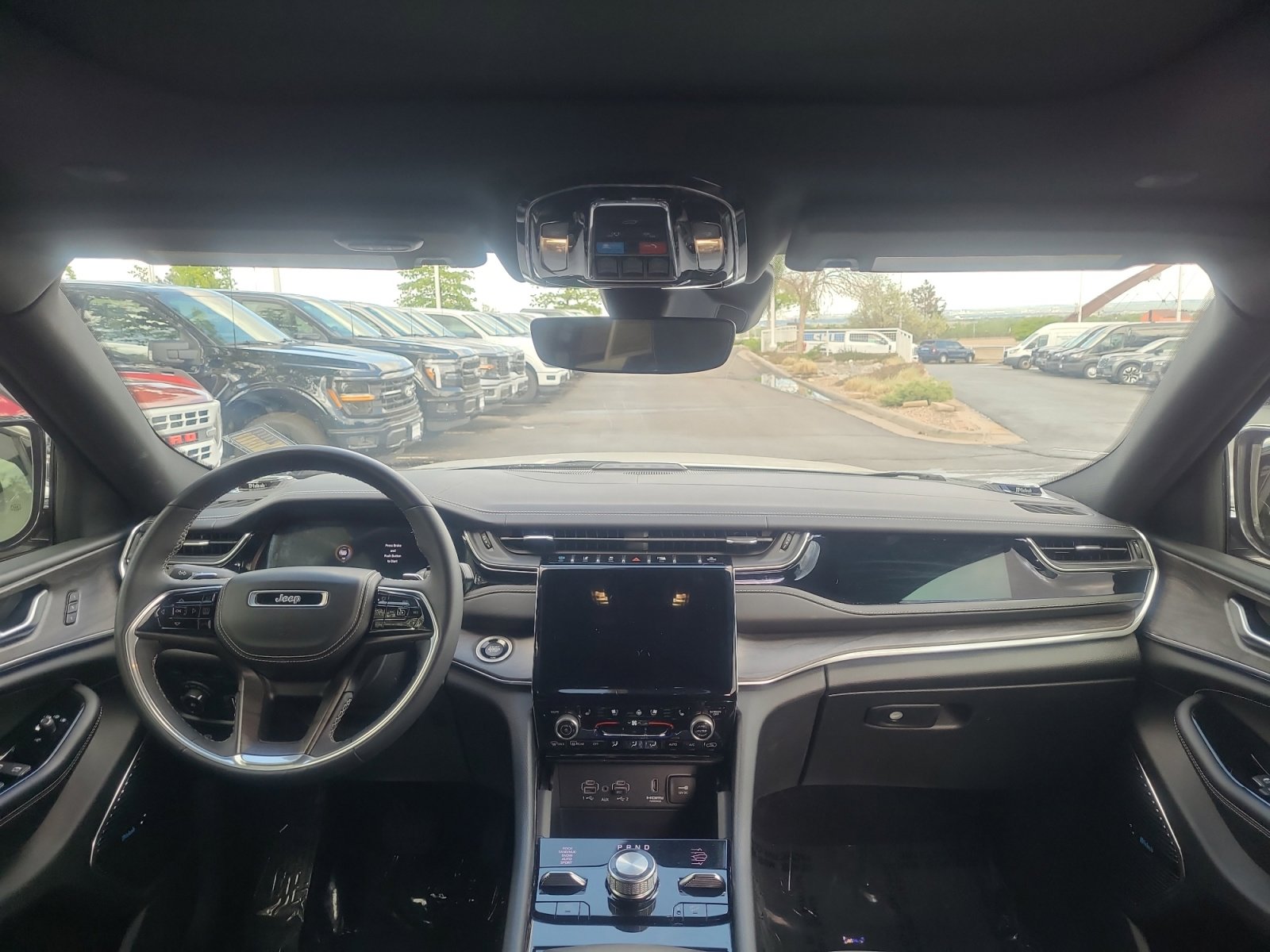 Used 2022 Jeep Grand Cherokee Overland AWD/4WD image 20