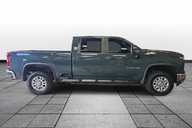 Used 2025 Chevrolet Silverado 2500 LT w/ All Star Edition AWD/4WD image 4
