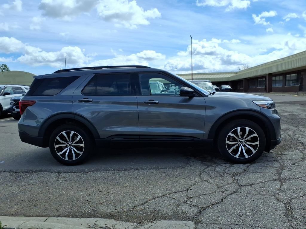 Certified 2022 Ford Explorer ST AWD/4WD image 6