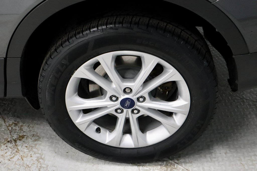 Certified 2018 Ford Escape SE image 19