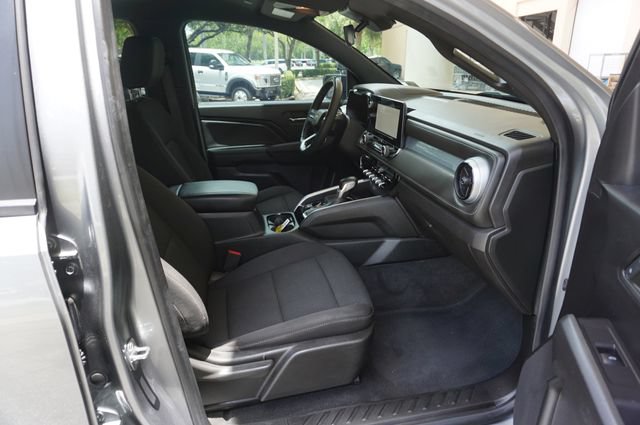 Used 2023 Chevrolet Colorado LT w/ LT Convenience Package RWD image 3
