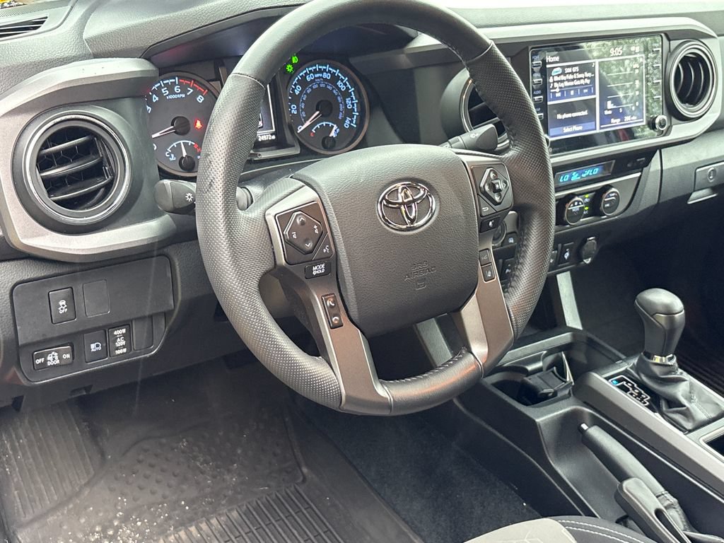 Used 2023 Toyota Tacoma TRD Off-Road w/ Technology Package AWD/4WD image 4
