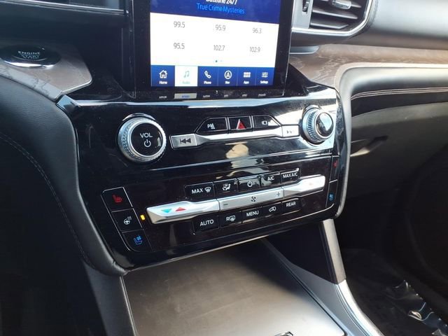 Certified 2023 Ford Explorer Platinum w/ Technology Package image 22