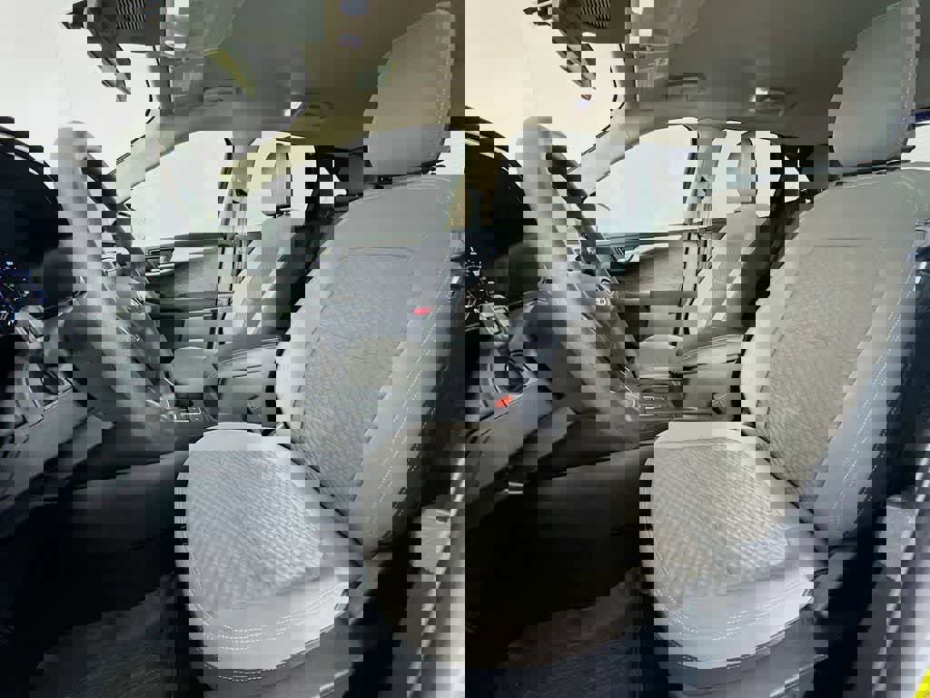 Certified 2020 Ford Escape SE image 15