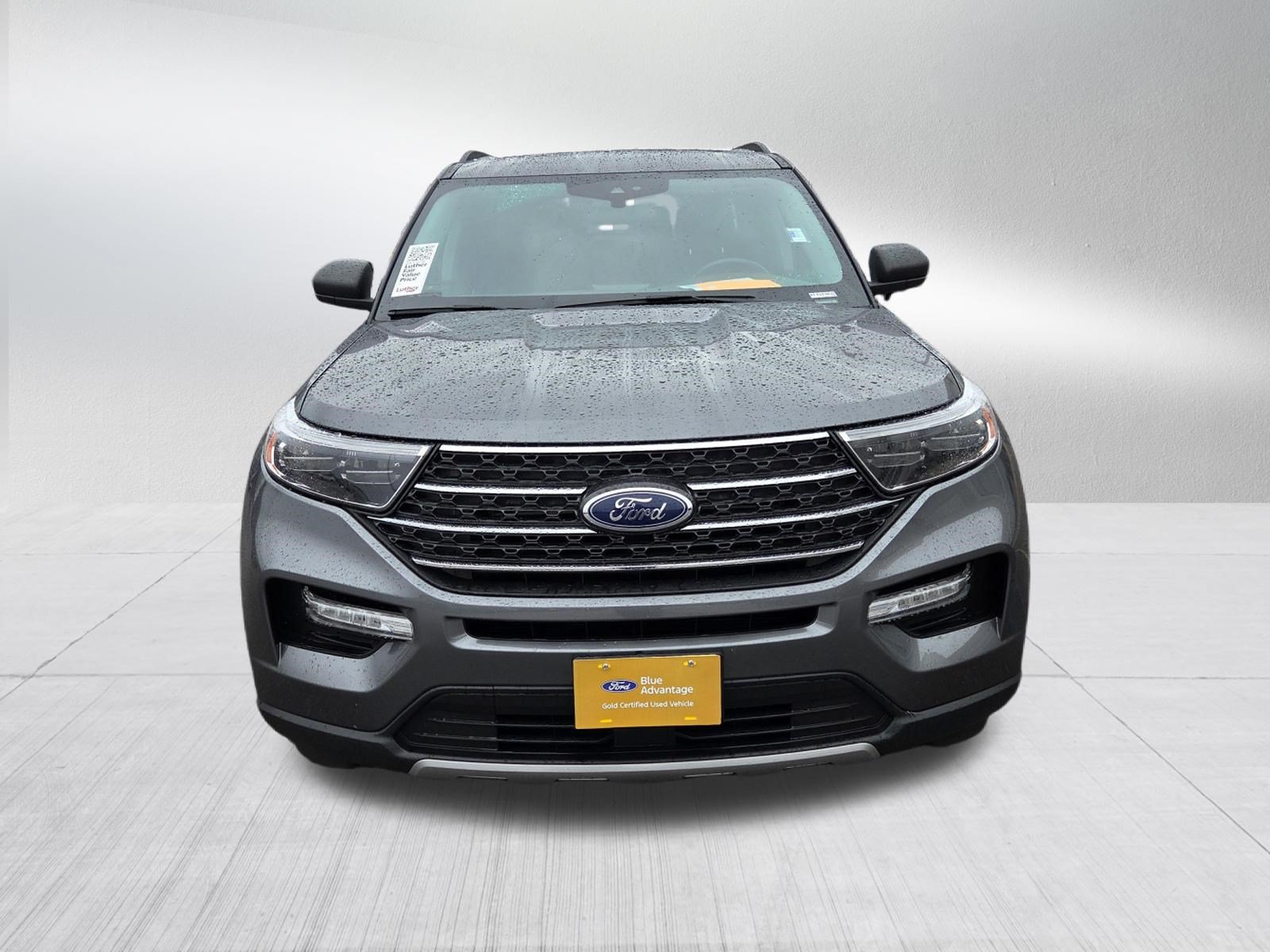 Certified 2022 Ford Explorer XLT w/ Equipment Group 202A AWD/4WD image 2