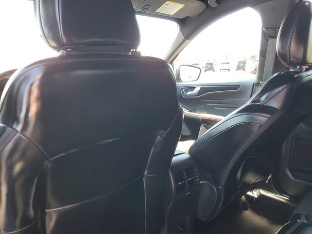 Certified 2025 Ford Escape ST-Line Select AWD/4WD image 33