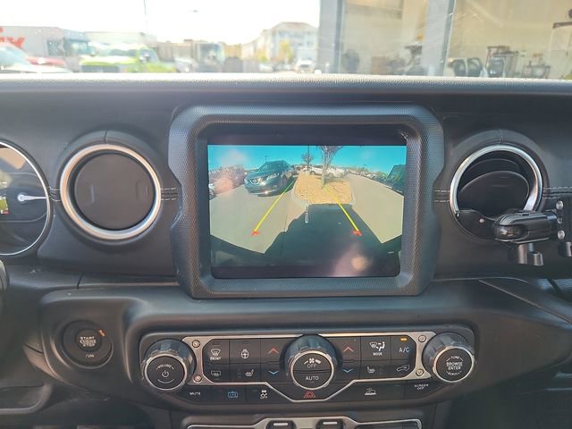 Used 2021 Jeep Wrangler Unlimited Sahara w/ Cold Weather Group AWD/4WD image 20