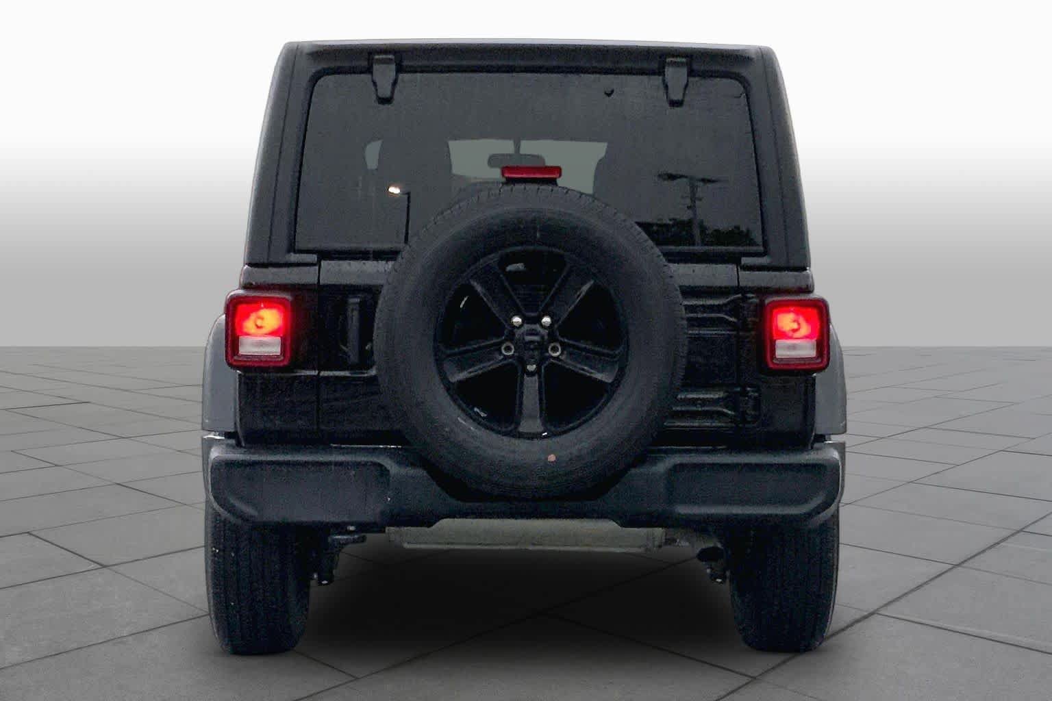 Used 2023 Jeep Wrangler Unlimited Sport AWD/4WD image 4