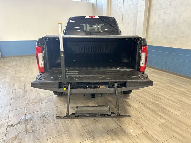 Certified 2018 Ford F350 Platinum w/ Platinum Ultimate Package image 16