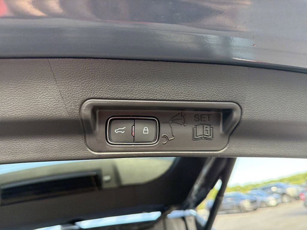 Certified 2025 Ford Explorer ST-Line w/ Premium Package image 11