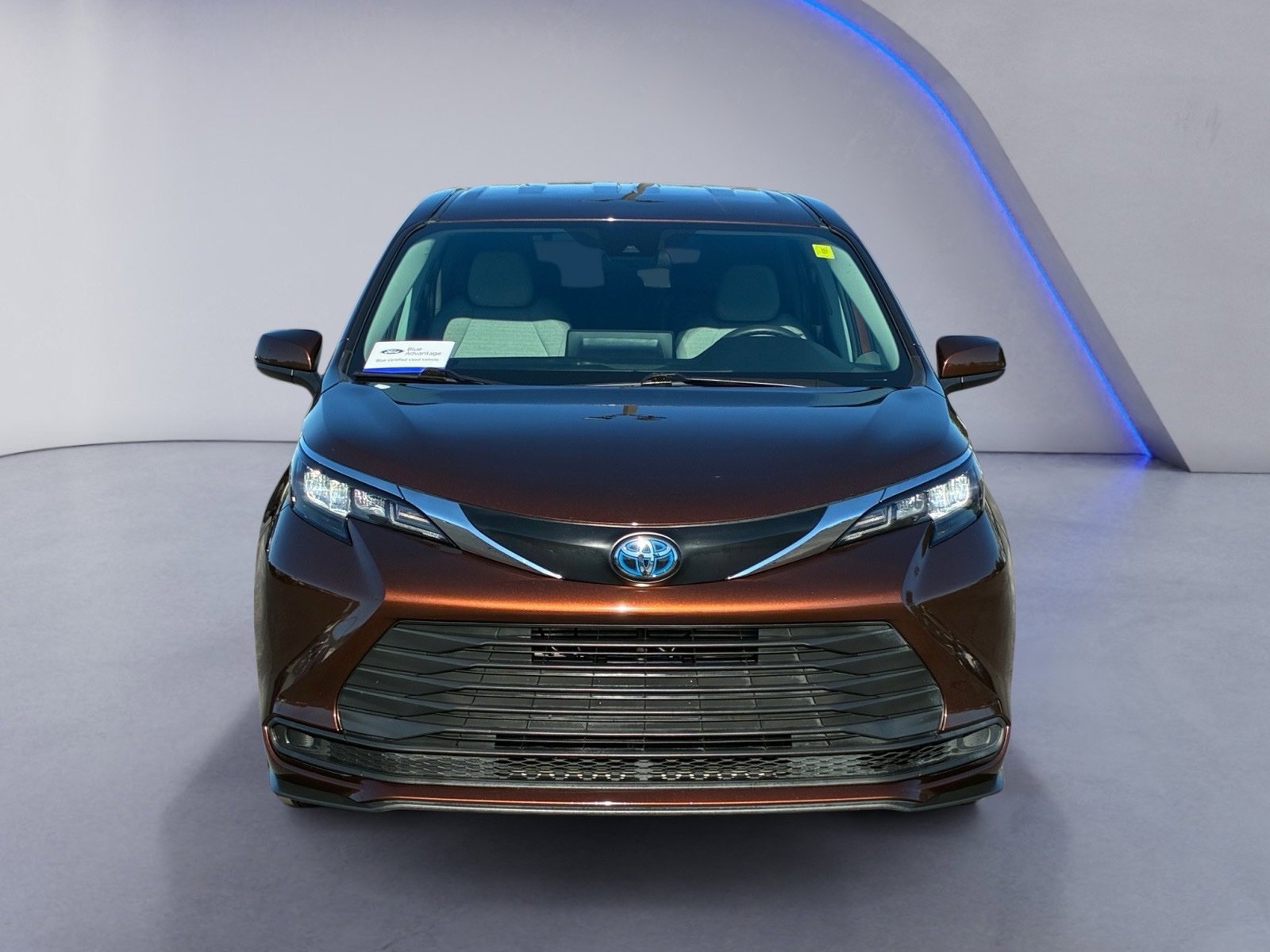 Used 2024 Toyota Sienna LE FWD image 7