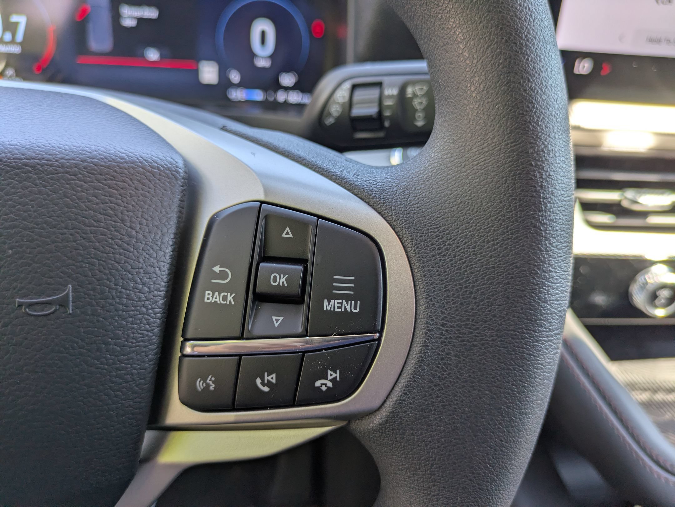 Certified 2026 Ford Explorer Active RWD image 19