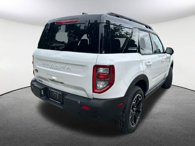 Certified 2025 Ford Bronco Sport Outer Banks w/ Outer Banks Tech Package+ AWD/4WD image 15