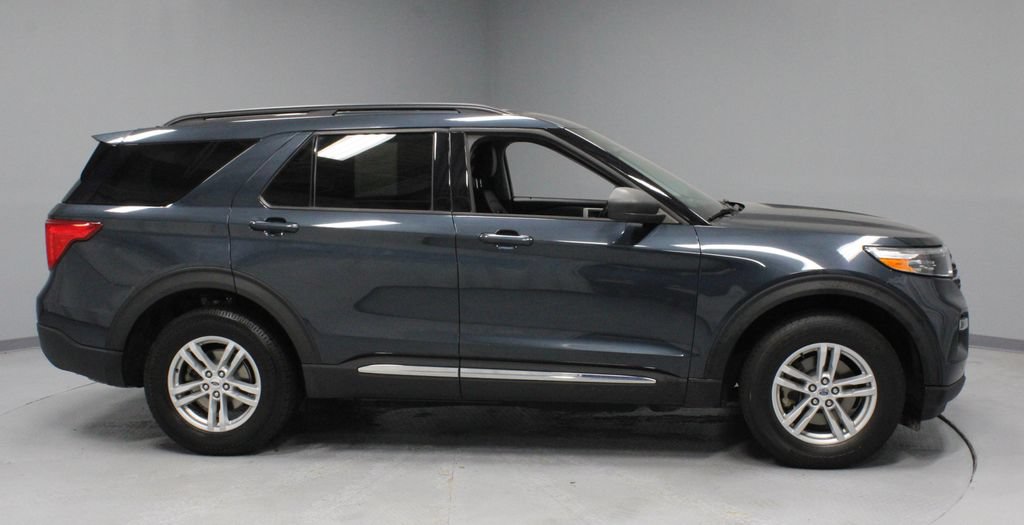 Certified 2022 Ford Explorer XLT w/ Equipment Group 202A AWD/4WD image 12