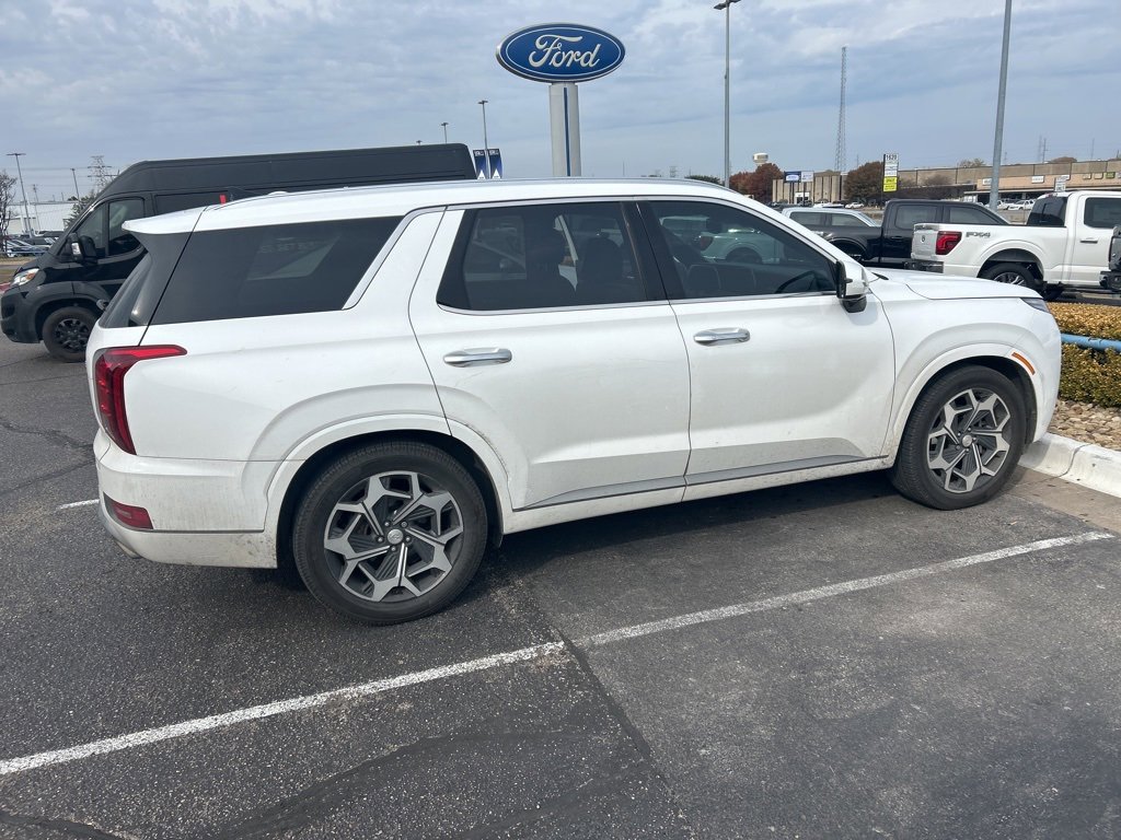 Used 2022 Hyundai Palisade Calligraphy image 3