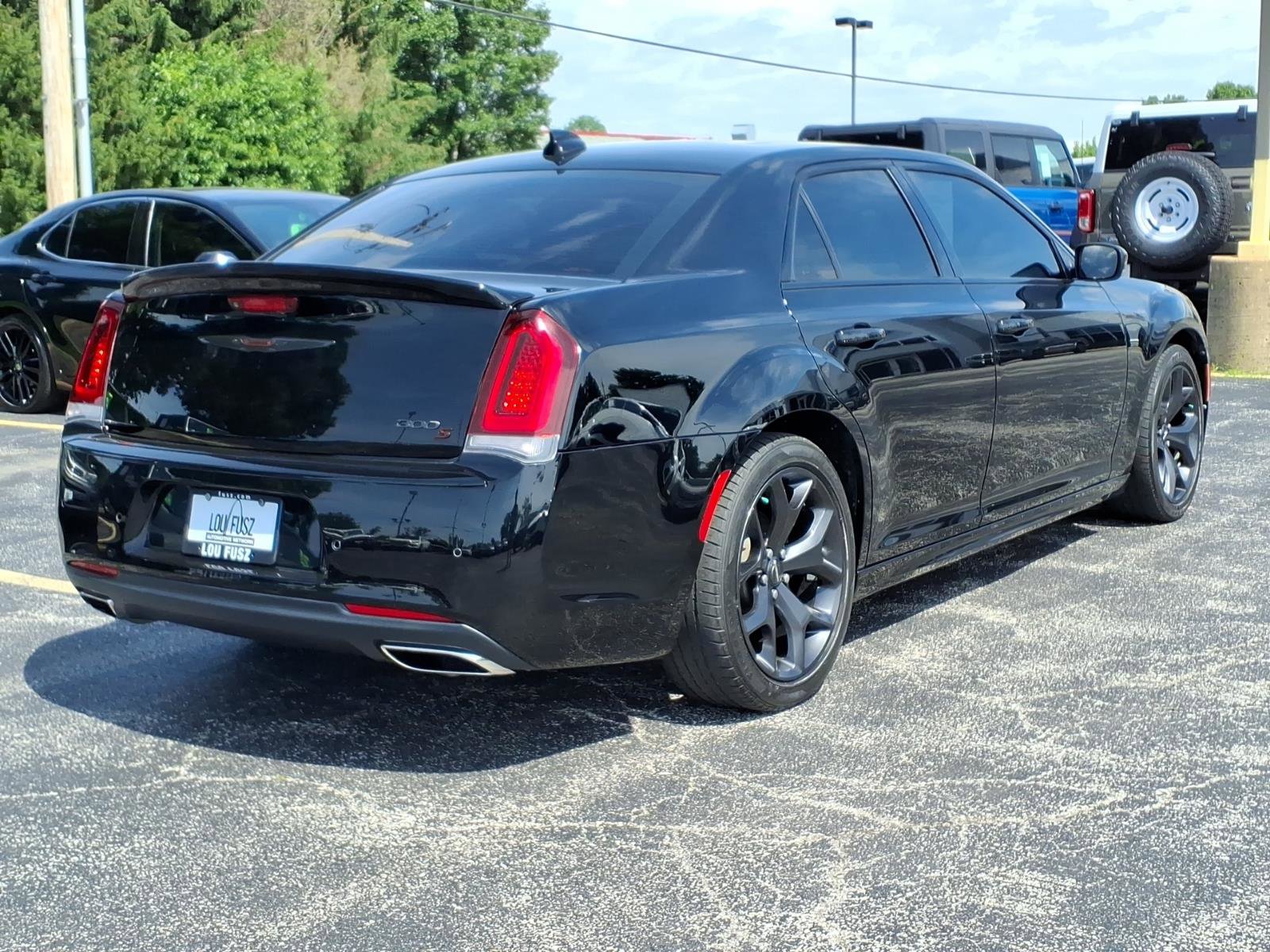 Used 2021 Chrysler 300 S w/ S Model Appearance Package RWD image 28