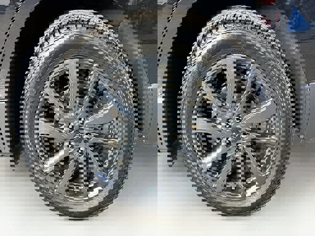 Used 2024 Chevrolet Equinox RS image 11