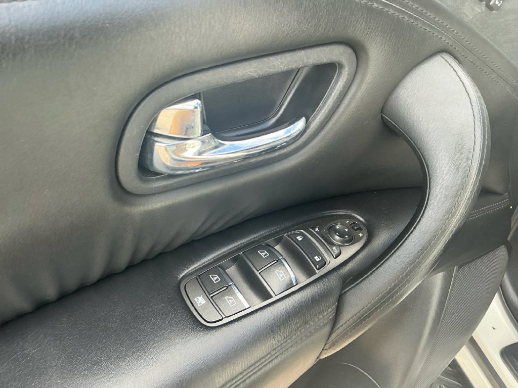 Used 2023 Nissan Armada SL w/ Midnight Edition Package AWD/4WD image 16