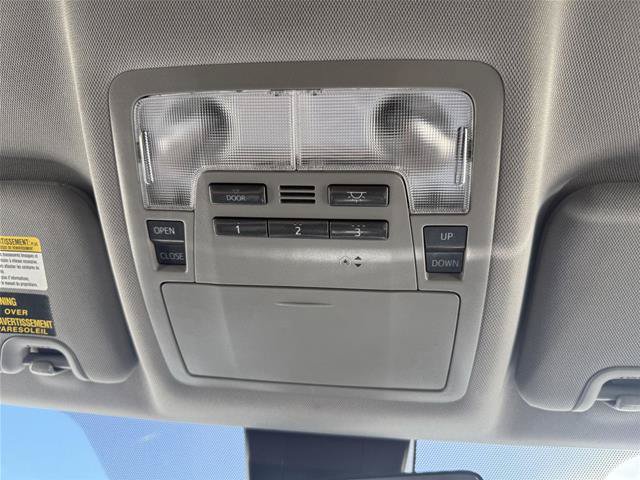 Used 2017 Toyota Highlander XLE AWD/4WD image 17