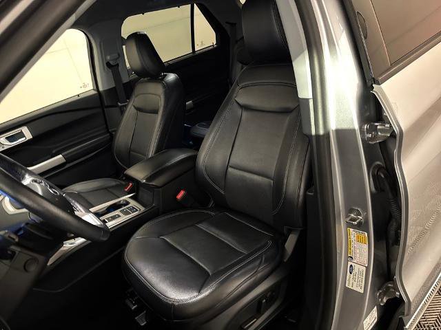 Certified 2021 Ford Explorer Limited w/ Hybrid Equipment Group 310A image 17