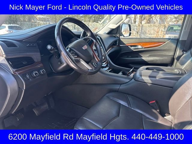 Used 2020 Cadillac Escalade Luxury image 10