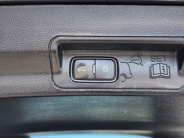 Certified 2020 Ford Explorer XLT w/ Equipment Group 202A AWD/4WD image 35