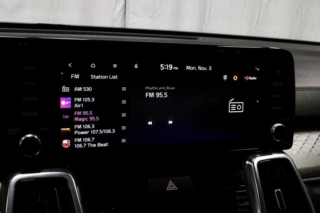 Used 2023 Kia Sorento SX image 11