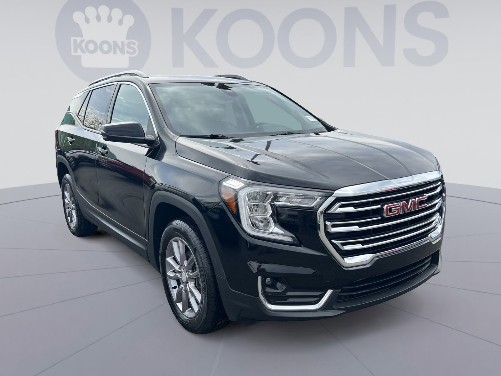 Used 2024 GMC Terrain SLT AWD/4WD image 14